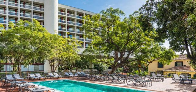 hotel-funchal-pool4