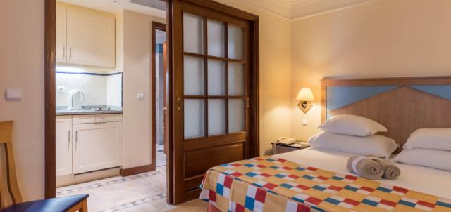 hotel-in-funchal-near-beach-rooms2