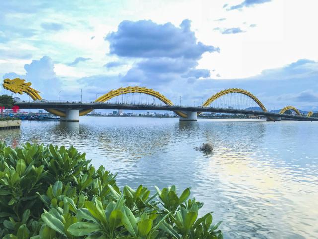 Da Nang_Golden Bridge(1)