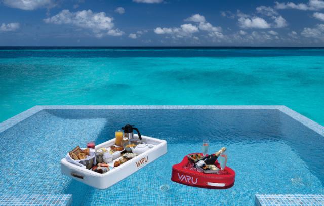 VARU-by-Atmosphere-ACTIVITIES-AND-SERVICES-FLOATING-BREAKFAST-0
