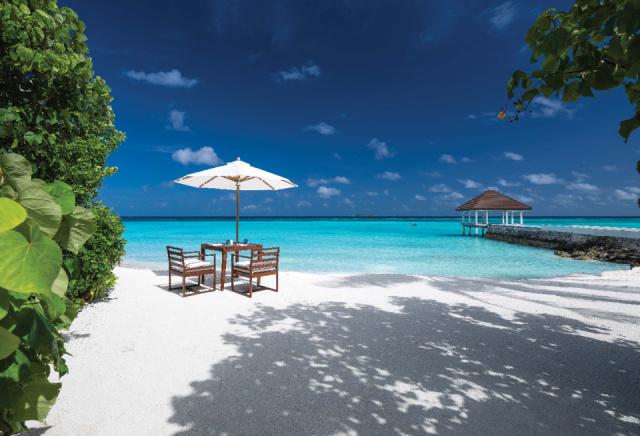 VARU-by-Atmosphere-OUTLETS-AND-DINING-LIME-AND-CHILLI-BEACH-TAB