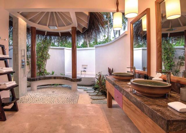 OBLU-SELECT-at-Sangeli-Beach-Family-Suites-with-Pool-Main-Bathr