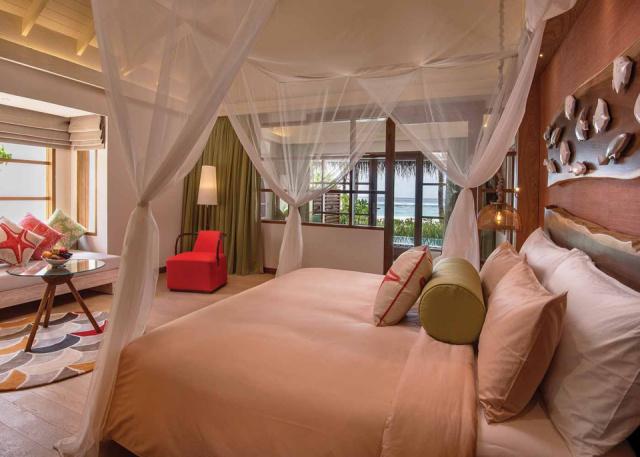 OBLU-SELECT-at-Sangeli-Beach-Family-Suites-with-Pool-Master-Bed