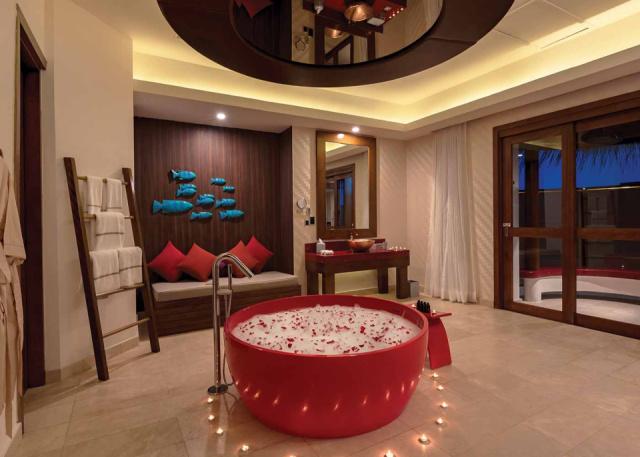 OBLU-SELECT-at-Sangeli-Honeymoon-Water-Suites-with-Pool-Bathroo
