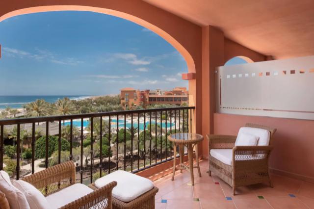 fuesi-guest-room-6497-hor-clsc