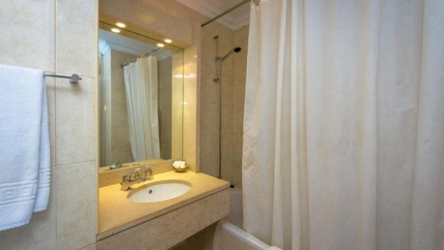 hotel-atismar-gallerywc
