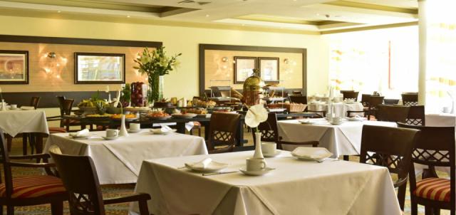4-star-hotel-armacao-pera-restaurant-valhalla