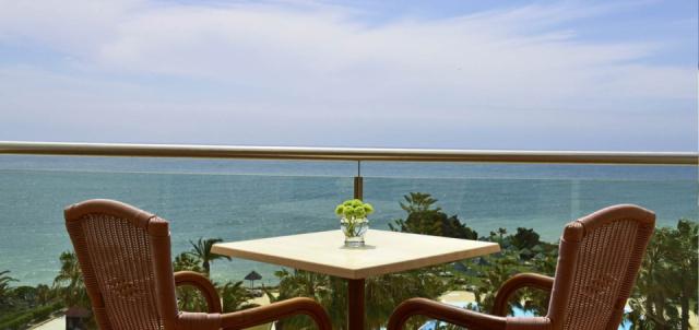 4-star-hotel-armacao-pera-balcony-suite