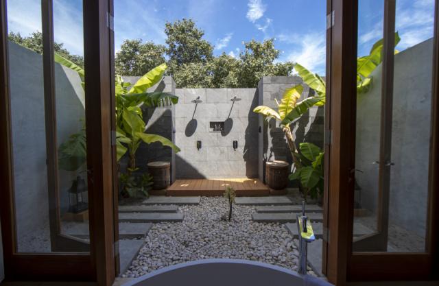 Beach Pool Villa_Bath