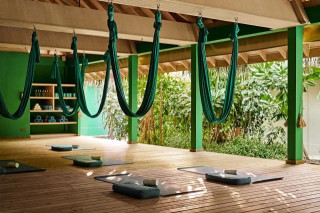 finolhu-baa-atoll-maldives-activities-yoga-pavillon