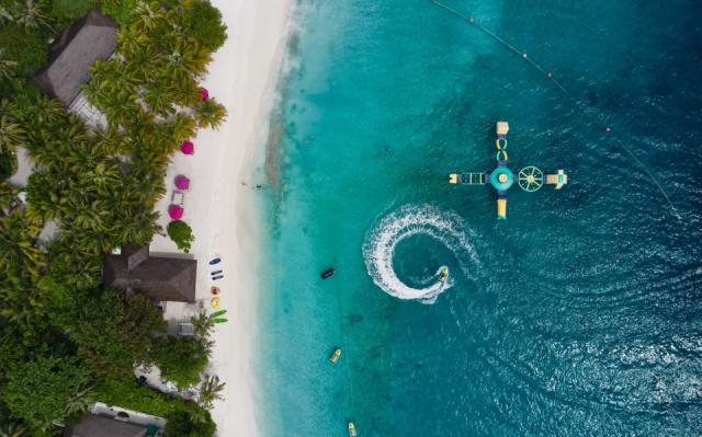 finolhu-activities-watersports-scaled