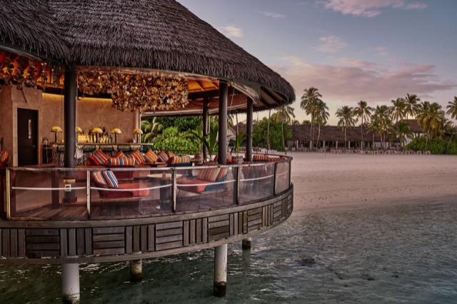 finolhu-dining-kanusan-2