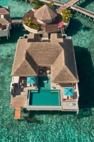luxury-resort-maldives-rooms-rockstar-villa-drone
