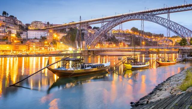 portugal-douro-porto-sean-pavone-shutterstock