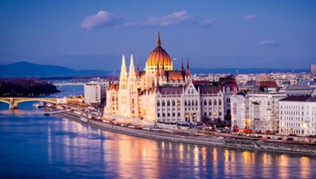 hollande-rhin-budapest-danube-croisieurope-vignette-abu-marco-s