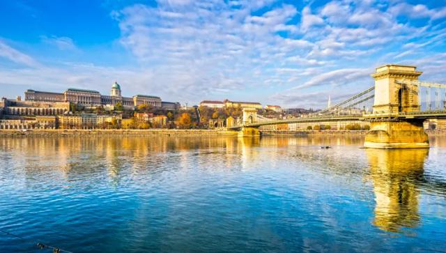 budapest-luciano-mortula--luciano-mortula