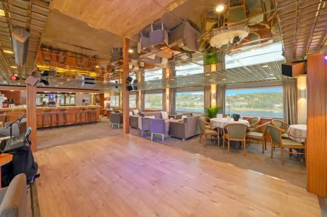 ms-leonardo-da-vinci-salon-bar-02-croisieurope-denis-merck