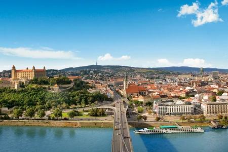 slovaquie-danube-bratislava-rive-bateau-croisieurope