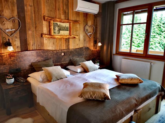 Ribno-Alpine-Resort-hotelroom