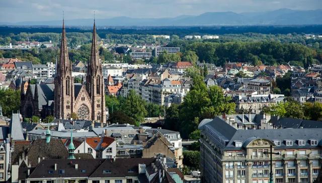 canaux-alsace-marne-rhin-strasbourg-cathedrale01-bill-maloney