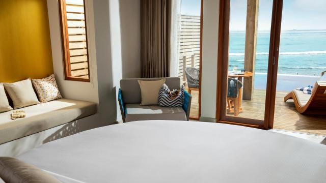 tui-blue-olhuveli-romance-romantic-water-villa-with-pool-bedroo