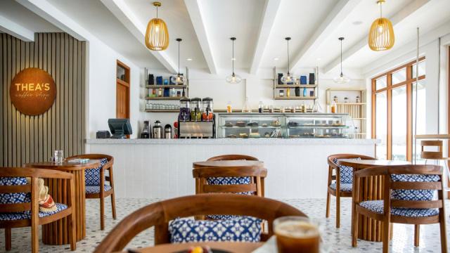 tui-blue-olhuveli-romance-theas-coffeshop