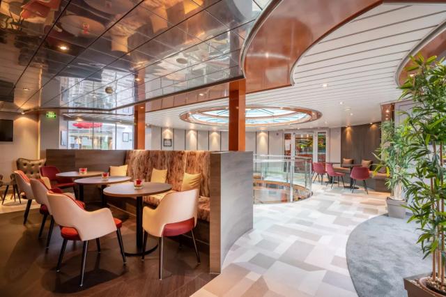 deutschland-fluss-donau-belvedere-lobby-oberdeck-01 (1)