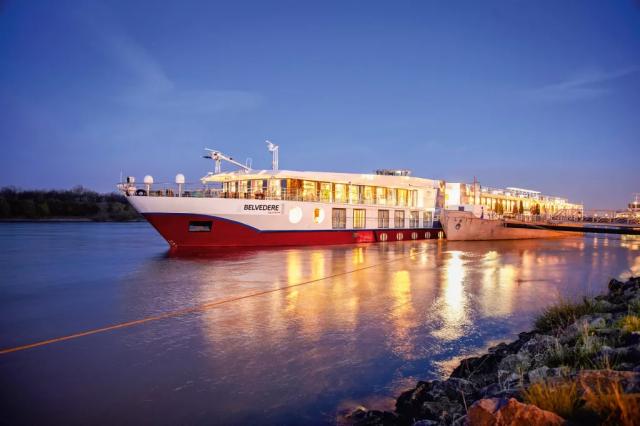deutschland-fluss-donau-belvedere-schiff-01