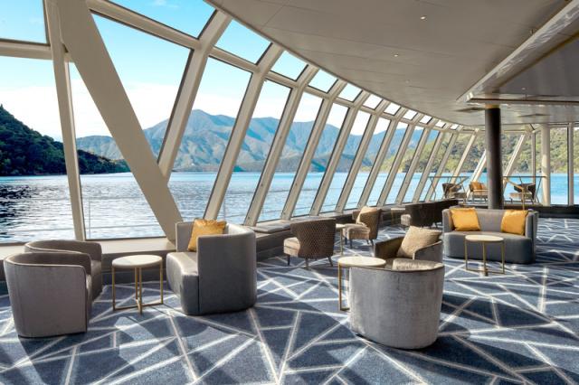Spinnaker Lounge
