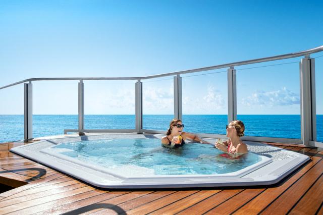 ENCORE_VIBE_HOT_TUB_LADIES_0224_v3