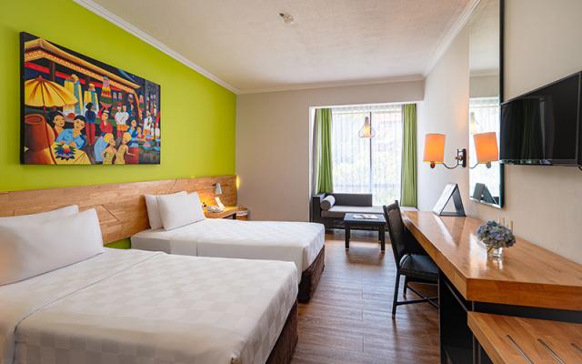 Pool view room (twin)
