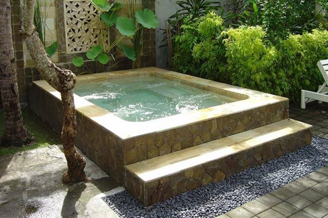 Jacuzzi
