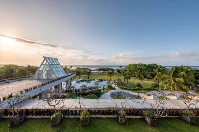 MERUSAKA-Nusa-Dua-Garden-and-Pool