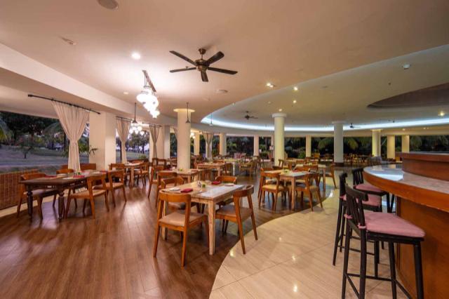 Jajan-Bistro-Interior