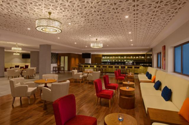 Double Tree Marjan Island - Sho Fee