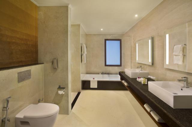 Junior Suite - Bathroom