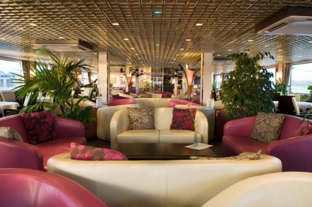 salon-bar02-ms-vivaldi-danube-croisieurope-gregory-gerault