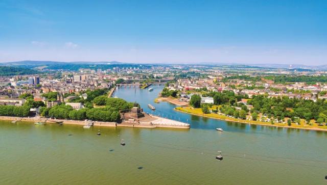 allemagne-rhin-coblence-jan-von-uxkull-gyllenband-shutterstock