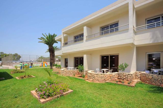 Ayia Napa-Euronapa aprrthtl- 19