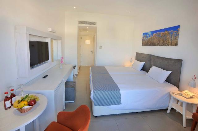 Nissiana Hotel and Bungalow-superopr szoba1