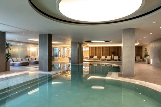 INDOOR-POOL-scaled