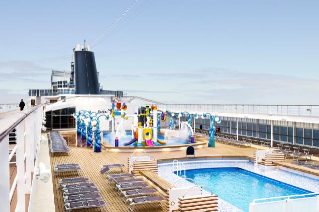 MSC Armonia, Le Piscine and Doremi Spray Park