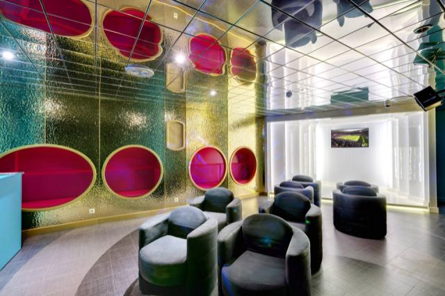 MSC Armonia, Young Club