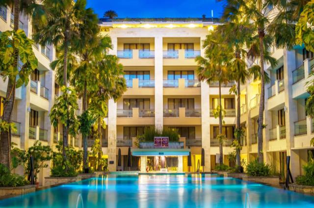 Astonkuta_SwimmingPool