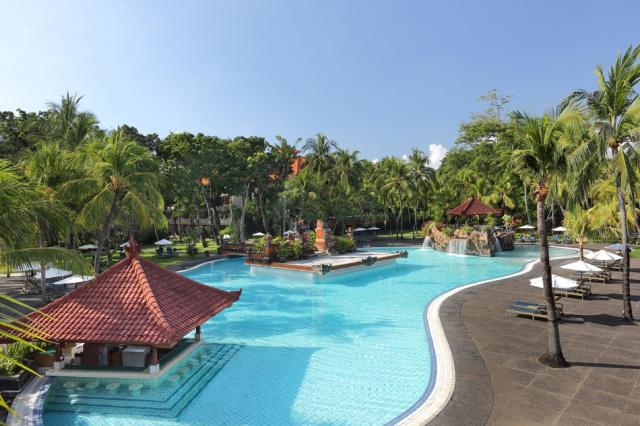 Bintangn Bali Resort Swimming Pool