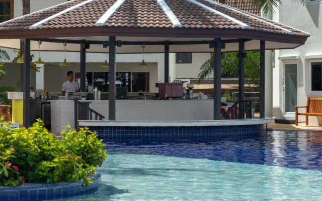 pool bar2