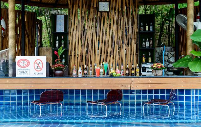 pool bar2