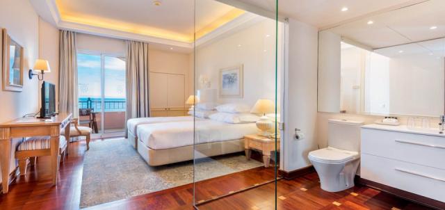 all-inclusive-hotel-funchal-near-beach-rooms-suite-overview