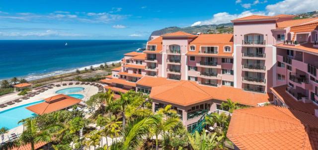 all-inclusive-hotel-funchal-near-beach-outside6