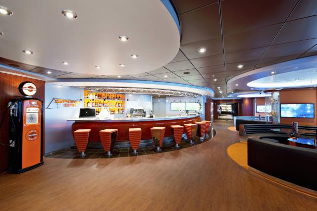 MSC Divina, Sports Bar